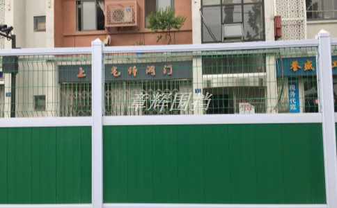 簡(jiǎn)易圍擋的重量對(duì)道路和橋梁建筑結(jié)構(gòu)會(huì)產(chǎn)生影響嗎？