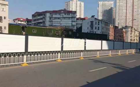 簡易圍擋的顏色和樣式有哪些可以選擇？（簡易圍擋的外觀設計與裝飾風格）