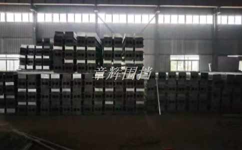 簡(jiǎn)易圍擋的重量對(duì)道路和橋梁建筑結(jié)構(gòu)會(huì)產(chǎn)生影響嗎？